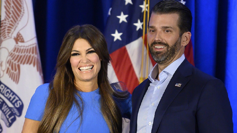 ট্রাম্পের ছেলের বান্ধবী করোনায় আক্রান্ত