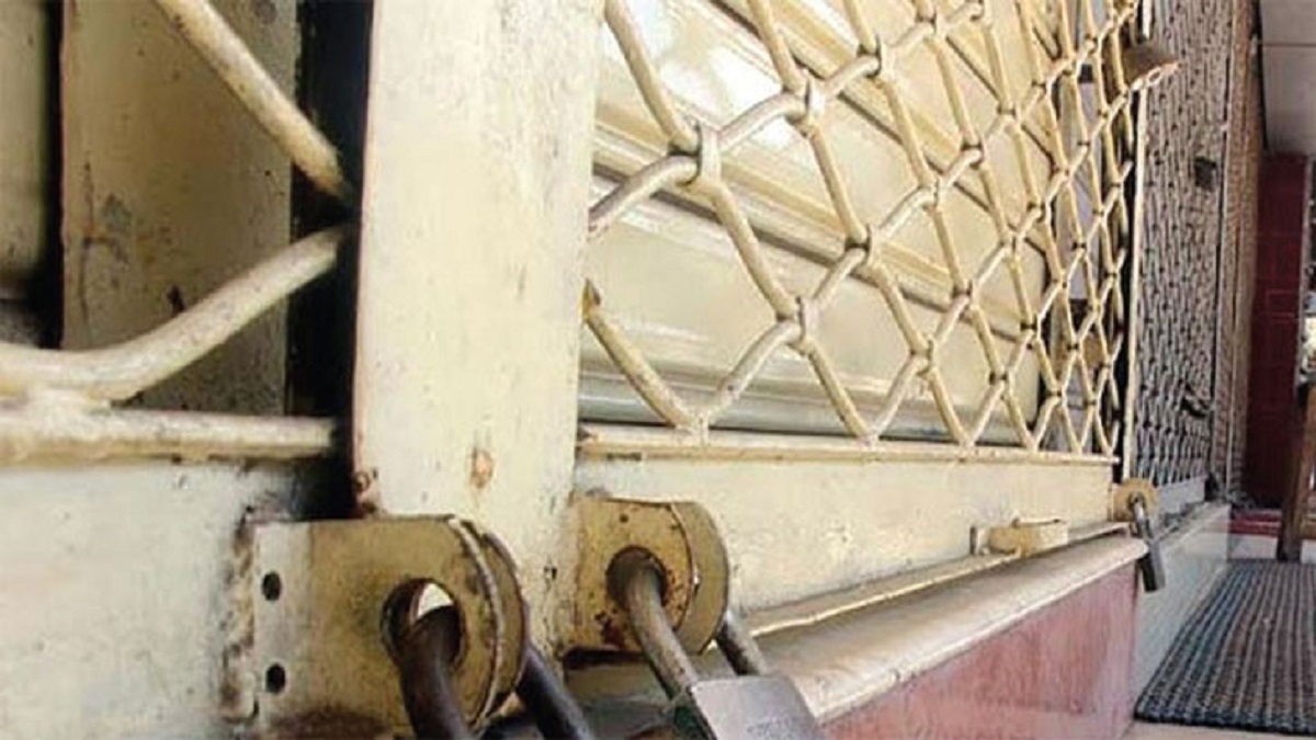 করোনা: দোকান গুটিয়ে ফেলছেন ক্ষুদ্র উদ্যোক্তারা