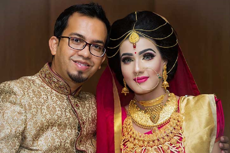 বিচ্ছেদের গুঞ্জন উড়িয়ে ঈদ করতে শ্বশুরবাড়িতে মাহি (ভিডিও)