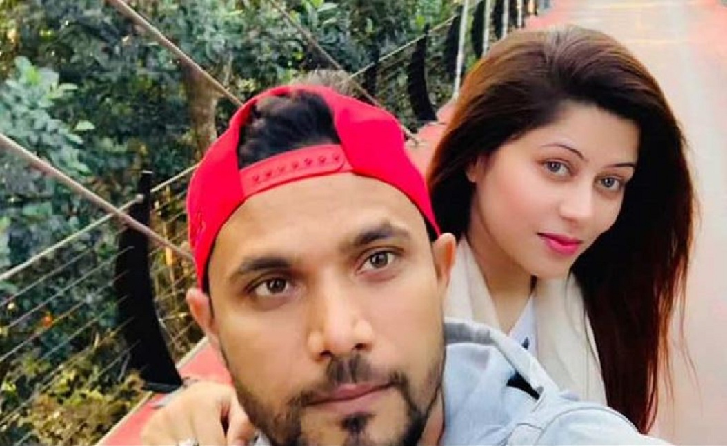 মাশরাফী স্ত্রীও করোনা আক্রান্ত
