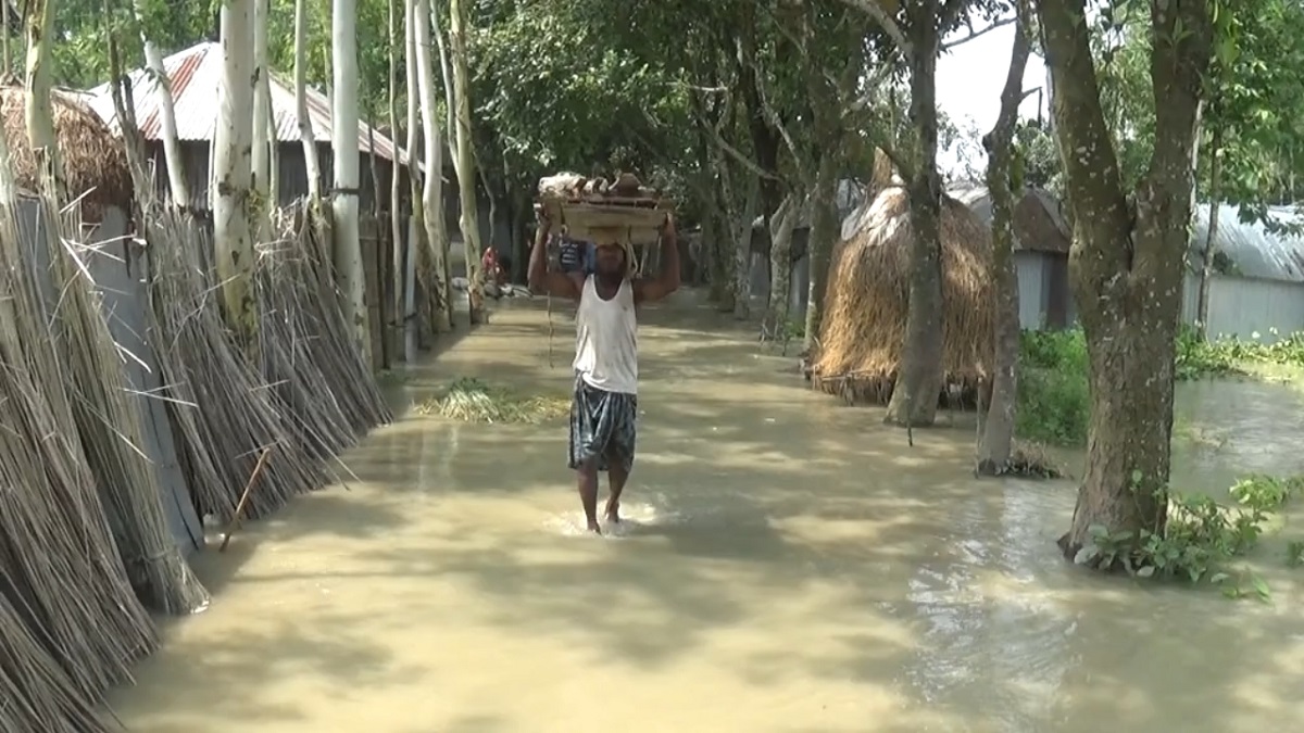 গাইবান্ধায় আবারও বাড়ছে নদ-নদীর পানি, তৃতীয় দফা বন্যার শঙ্কা
