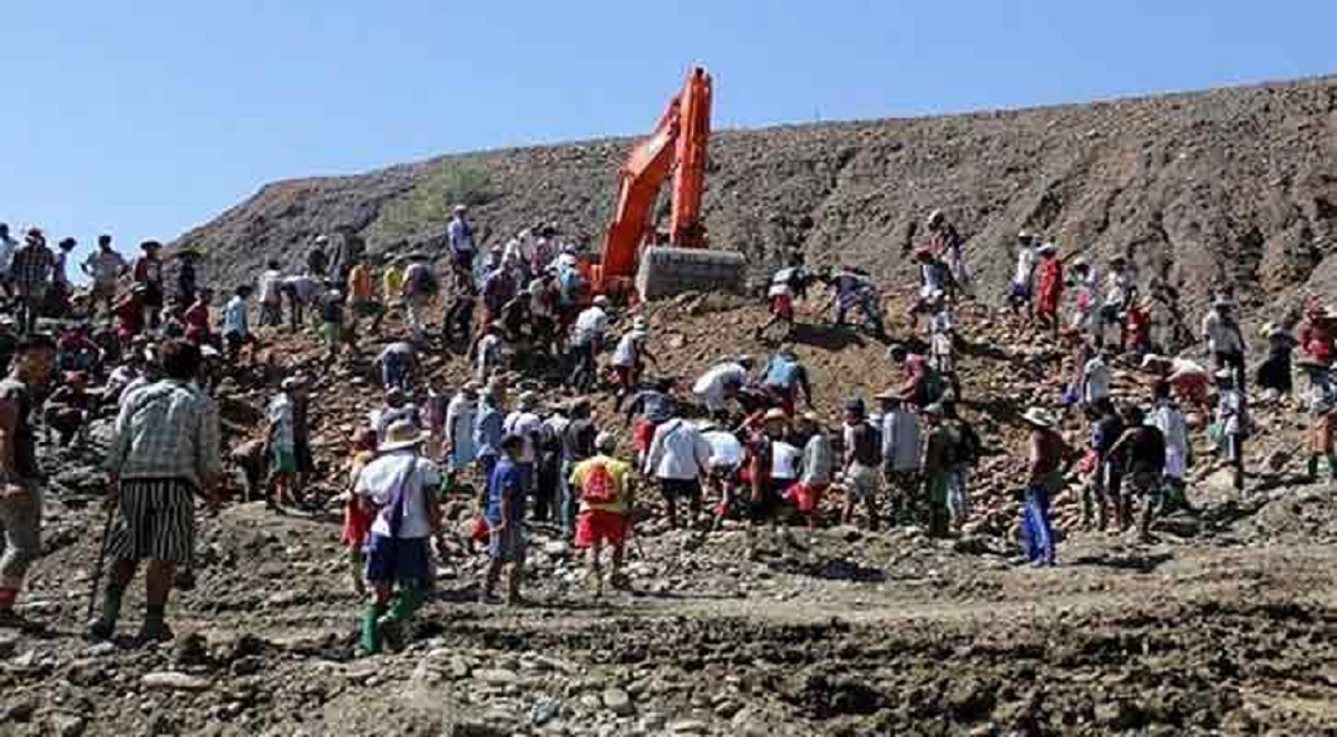 মিয়ানমারে খনি ধসে নিহতের সংখ্যা বেড়ে ১১৩