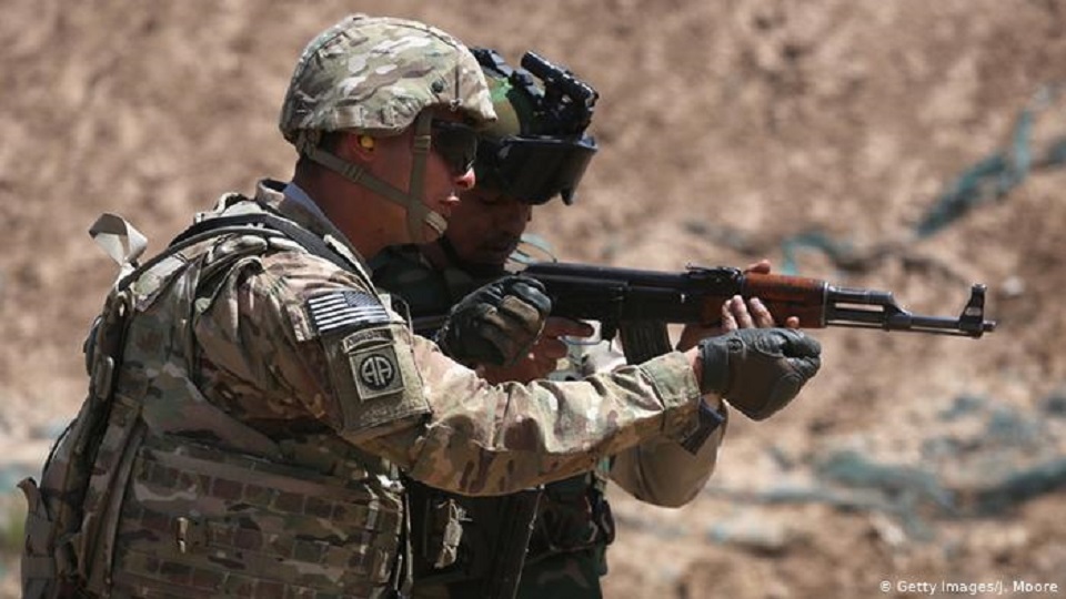 ইরাকি সেনাদের কাছে ঘাটি হস্তান্তর করলো মার্কিন সেনারা