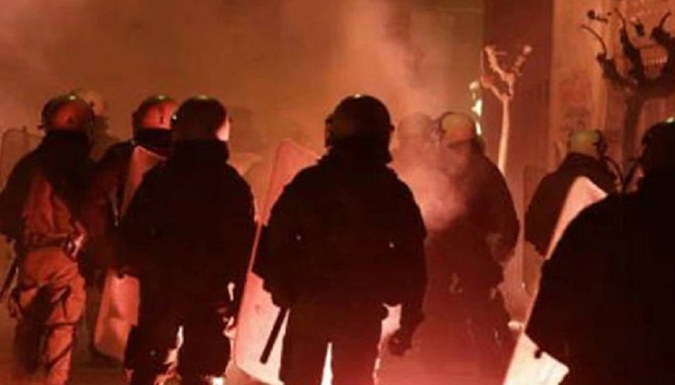 মহানবীকে নিয়ে বিতর্কিত পোস্ট: রণক্ষেত্র বেঙ্গালুরু; গুলিতে নিহত ৩