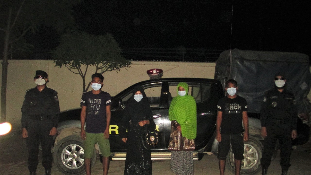 আইনজীবীর সাথে নারীর আপত্তিকর ভিডিও করে চাঁদা দাবি: গ্রেফতার ৪