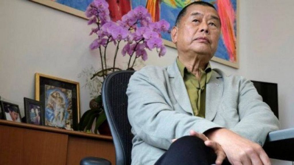 হংকংয়ের গণতন্ত্রপন্থি ধনকুবের জিমি লাই গ্রেফতার