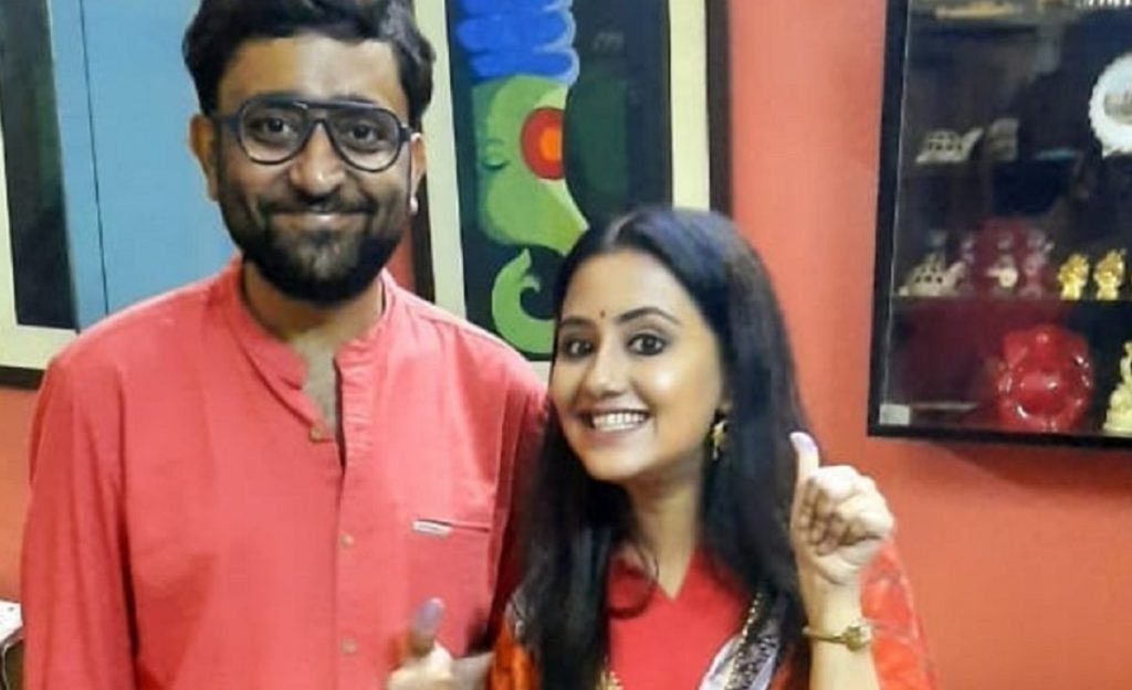 করোনার মধ্যেই পরিচালক অভিমন্যুকে বিয়ে করলেন মানালি