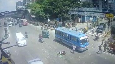 বনানীতে বাস চাপায় পা হারালেন পরমাণু শক্তি কমিশনের অফিসার