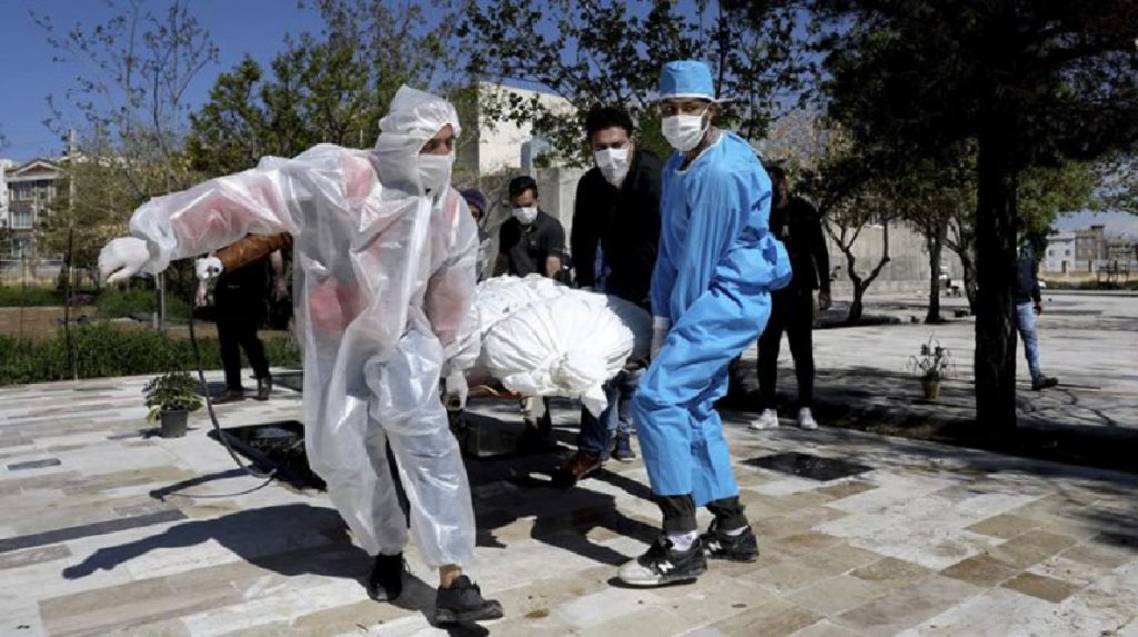 বিশ্বজুড়ে কমেছে করোনায় আক্রান্ত ও প্রাণহানি