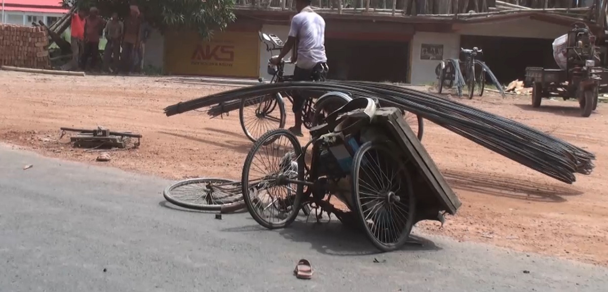 গোপালগঞ্জে ট্রাকের ধাক্কায় ভ্যানচালক নিহত