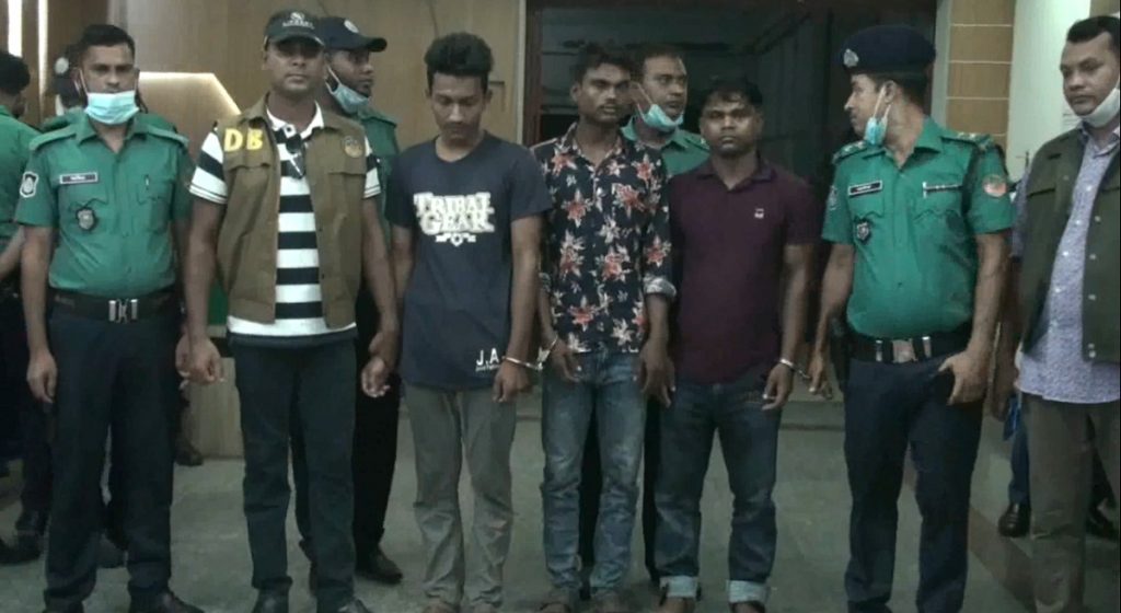 গাজীপুরে চীনা কারখানায় ডাকাতি: ৭৫ লাখ টাকাসহ ৪ ডাকাত গ্রেফতার