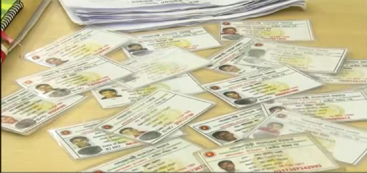 ভুয়া ঠিকানা আর স্বজন বানিয়ে কৌশলে জাতীয় পরিচয়পত্র নিচ্ছে রোহিঙ্গারা