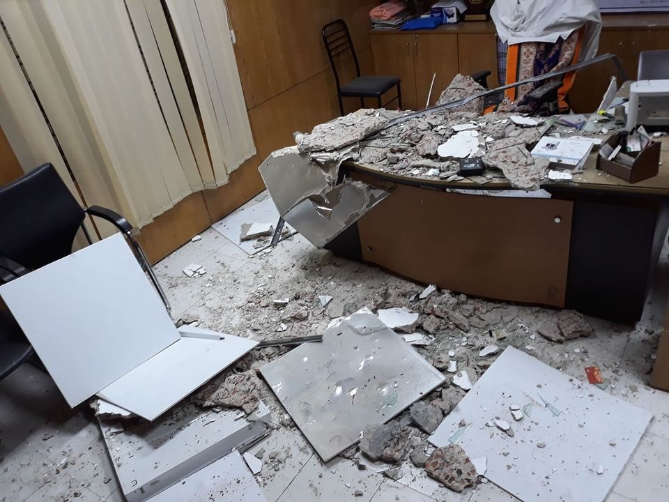 মধ্যরাতে পলেস্তারা ধস, পুরো হাসপাতাল জুড়ে আতঙ্ক