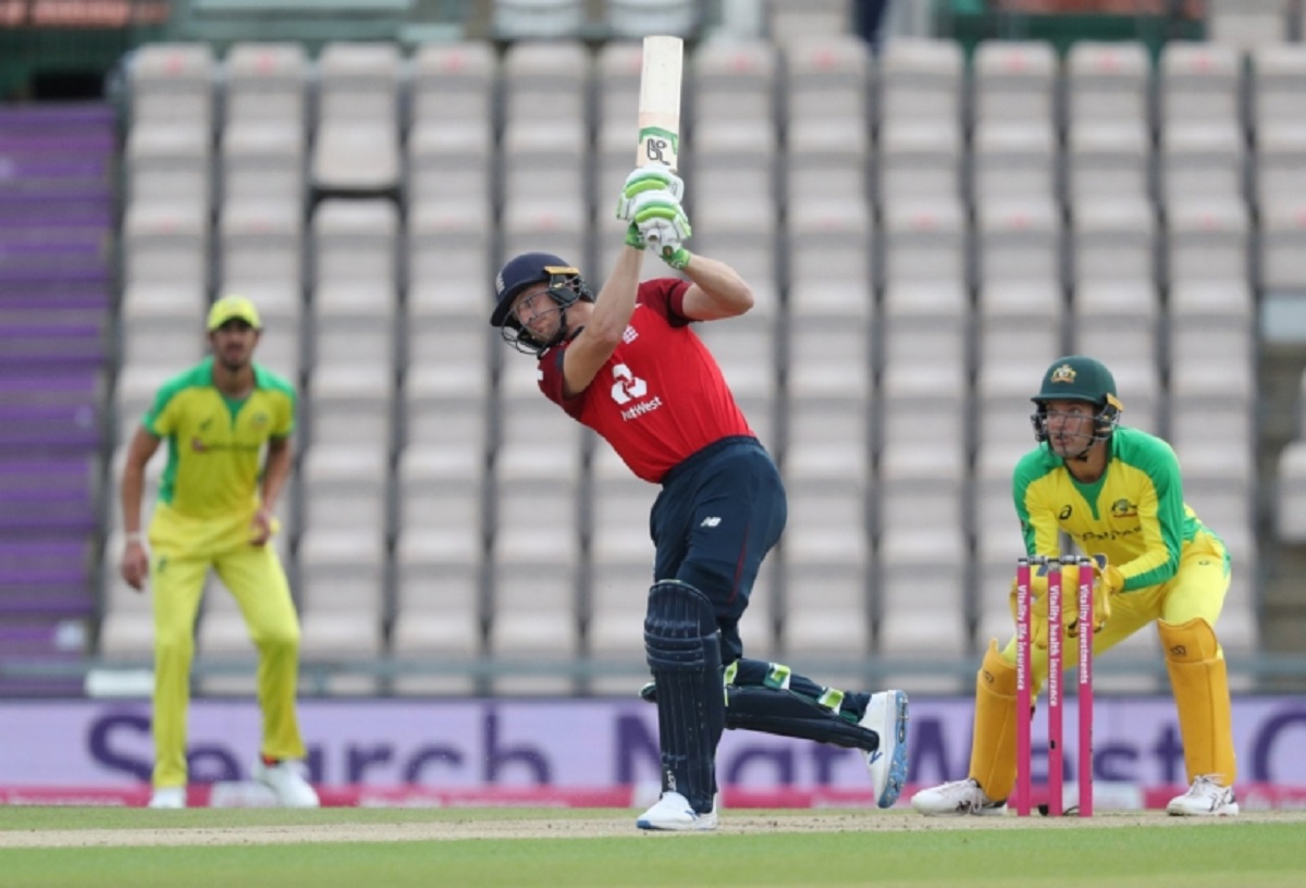 অস্ট্রেলিয়াকে ২ রানে হারিয়েছে ইংল্যান্ড