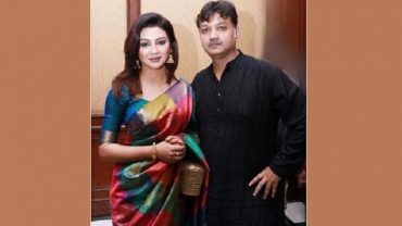 সৃজিতকে জন্মদিনের শুভেচ্ছা জানালেন জয়া আহসান