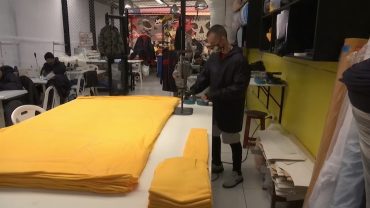 কুখ্যাত ডাকাত ও মাদক ব্যবসায়ীদের হাতে তৈরি হচ্ছে মাস্ক ও সুরক্ষা সামগ্রী (ভিডিও)