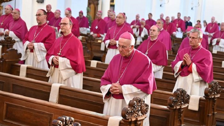 জার্মানিতে গির্জায় যৌন কেলেঙ্কারির ঘটনায় ৫০ হাজার ইউরো ক্ষতিপূরণ