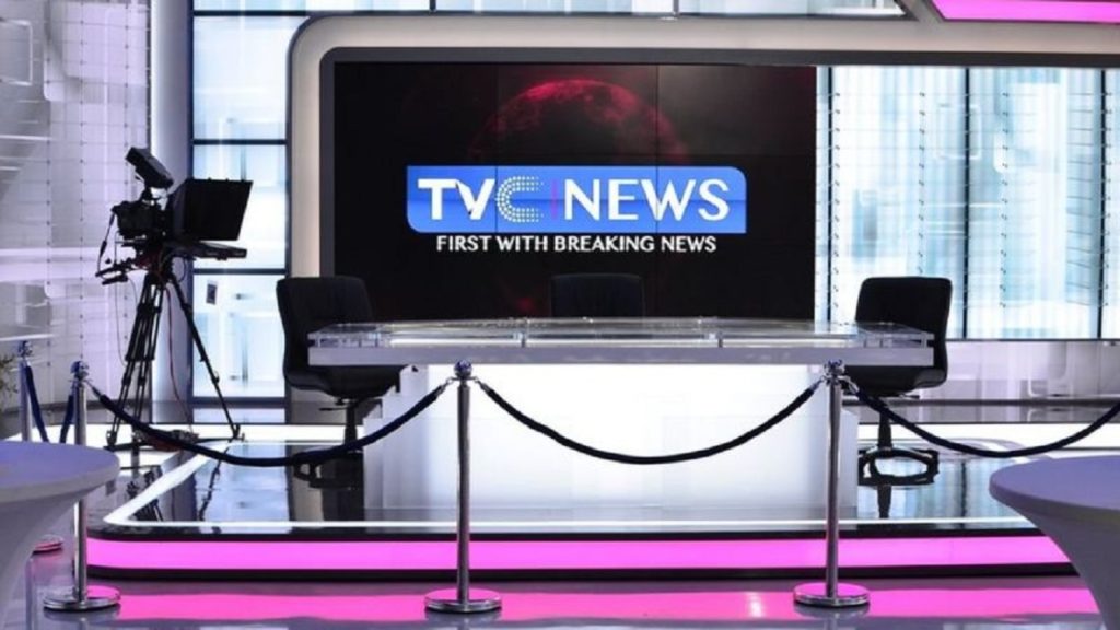 নাইজেরিয়ায় বিক্ষোভকারীদের দেয়া আগুনে পুড়ে গেছে টেলিভিশন চ্যানেলের কার্যালয়