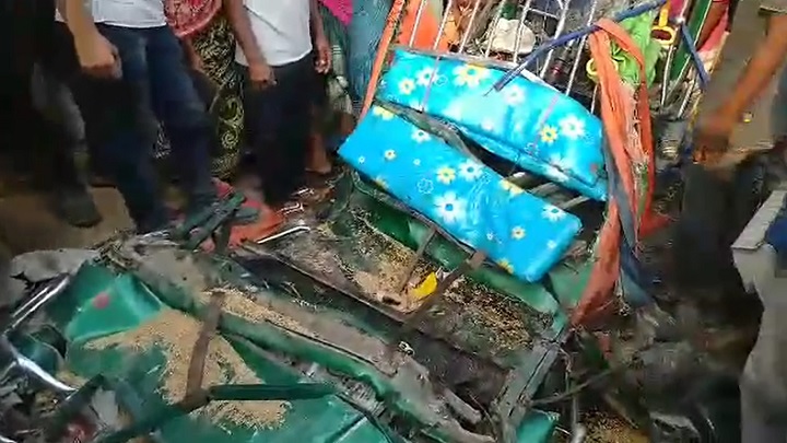 সড়ক দুর্ঘটনায় রূপপুর পারমাণবিক বিদ্যুৎ কেন্দ্রের শ্রমিক নিহত