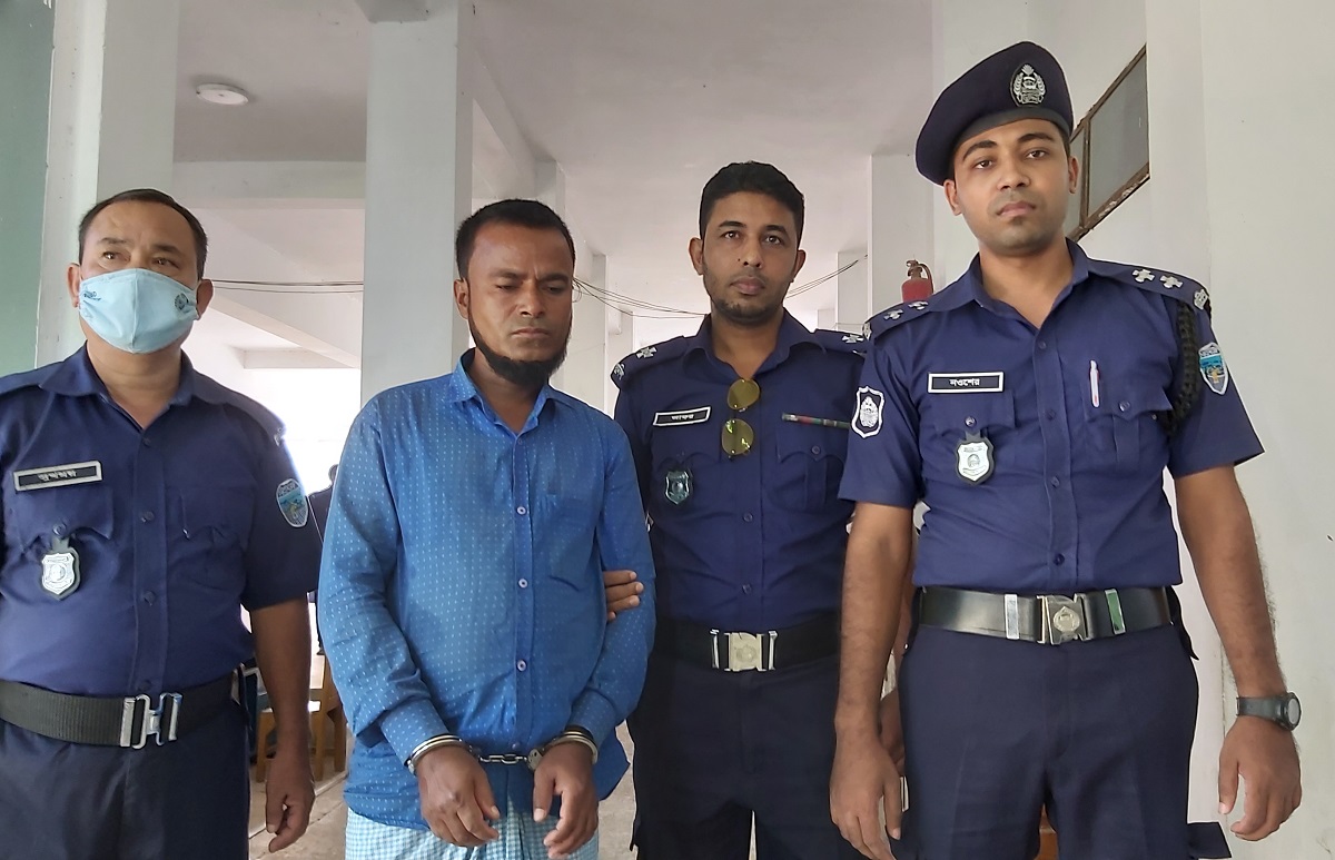 স্কুলছাত্রী ধর্ষণ মামলায় সোনাগাজীর আওয়ামী লীগ নেতার ৭ দিনের রিমান্ড