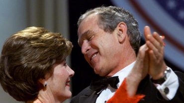 একই দলের হলেও ট্রাম্পকে ভোট দেননি বুশ ও লরা?