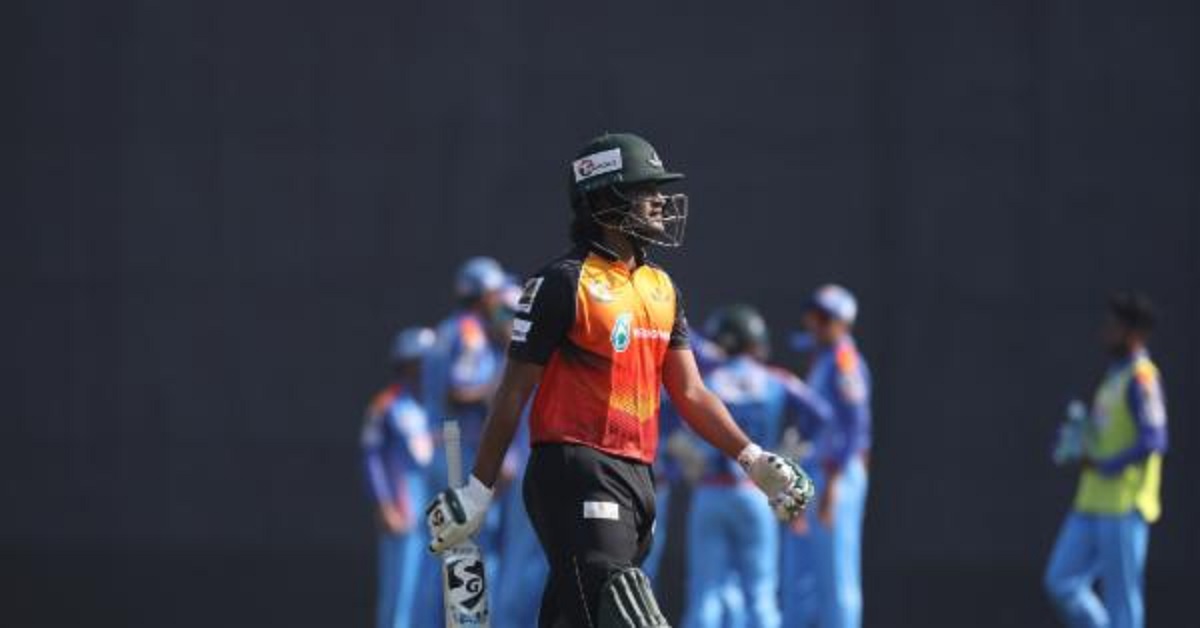 খুলনার বিপক্ষে জিততে হলে মুশফিকদের টপকাতে হবে ১৪৭ রানের বাঁধা