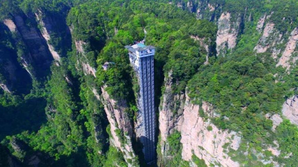 বিশ্বের সবচেয়ে উঁচু আউটডোর লিফট