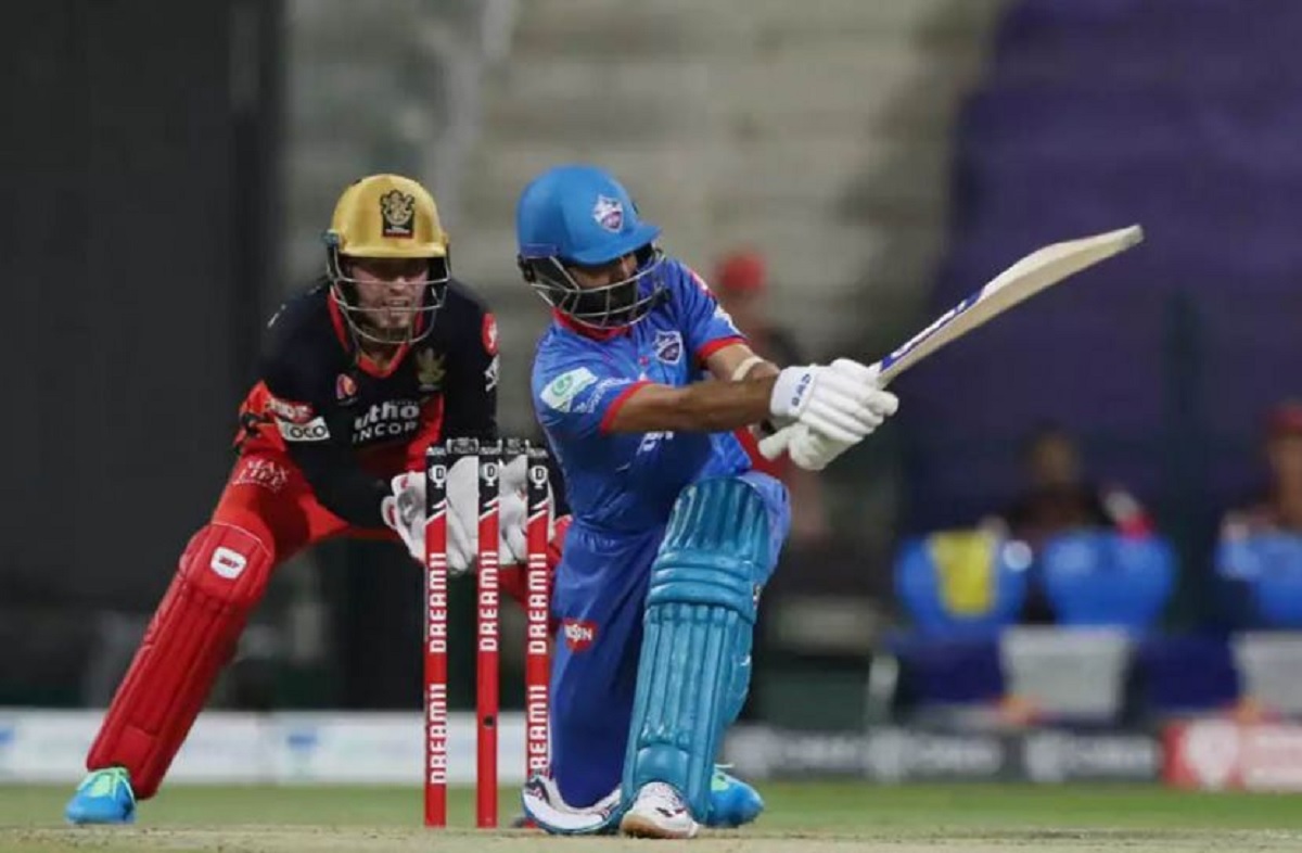 শেষ চারে দিল্লি, হেরেও প্লে অফে কোহলির ব্যাঙ্গালুরু