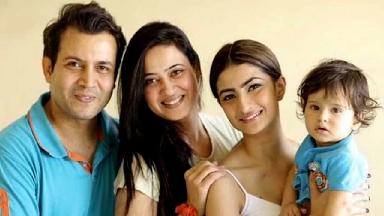 ছেলেকে বন্দি করে রেখেছে শ্বেতা, অভিযোগ প্রাক্তন স্বামীর ছেলেকে বন্দি করে রেখেছে শ্বেতা, অভিযোগ প্রাক্তন স্বামীর