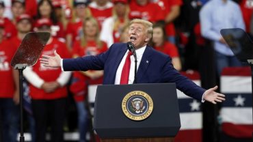 ফলাফলের অপেক্ষা নয়, ভোটের রাতেই বিজয় ঘোষণা দিতে চান ট্রাম্প