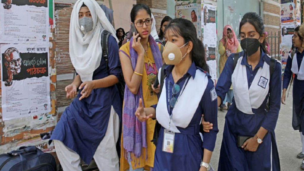 আর্থিক সঙ্কটে পড়া অভিভাবকদের সন্তানদের টিউশন ফি ‘বিশেষ বিবেচনায়’