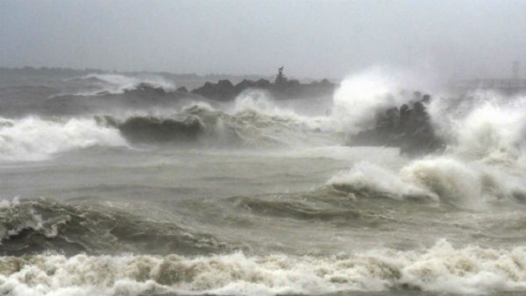 ভারতে ধেয়ে আসছে সাইক্লোন 'নিভার'