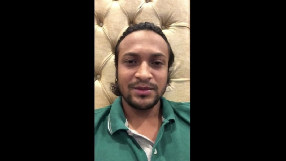 পূজার মন্ডপে ছবি তোলা আমার উচিত হয়নি: সাকিব