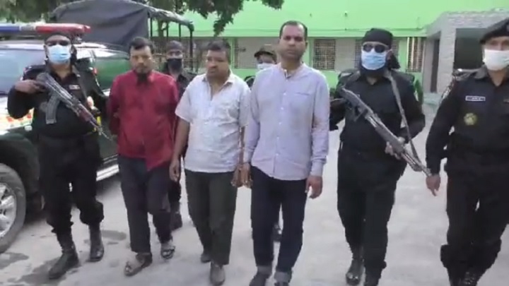 দিনদুপুরে গুলি করে ডাকাতি: সাভারের বিরুলিয়ায় ৩ জন গ্রেফতার