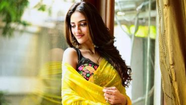 ফটোশুট করে বিপাকে নুসরাত (ভিডিও) ফটোশুট করে বিপাকে নুসরাত