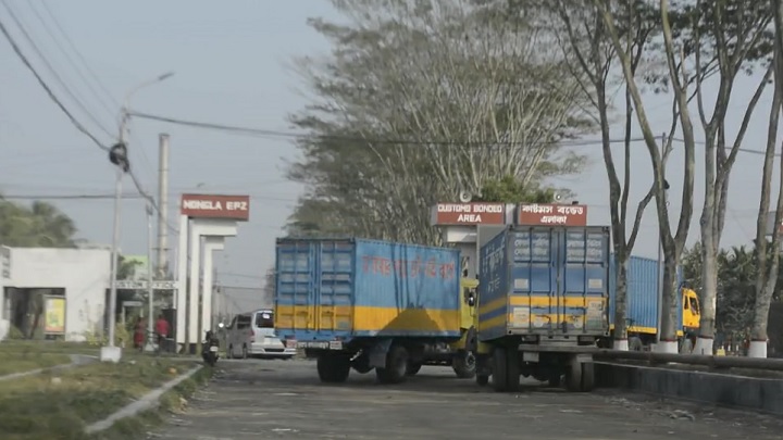 মোংলা ইপিজেডে আগুন, নিয়ন্ত্রণে ফায়ার সার্ভিসের ৪টি ইউনিট