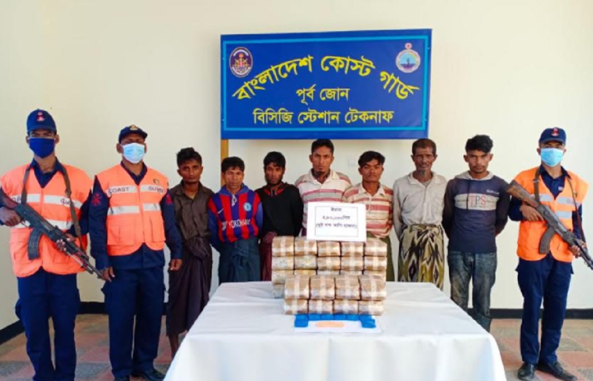 টেকনাফে ২ লাখ ৮০ হাজার ইয়াবাসহ মিয়ানমারের ৭ নাগরিক আটক