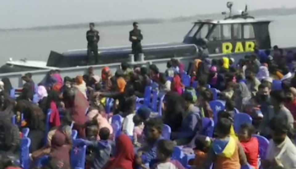 দ্বিতীয় দফায় ভাসানচরে নেয়া হচ্ছে ১৮০৪ জন রোহিঙ্গাকে