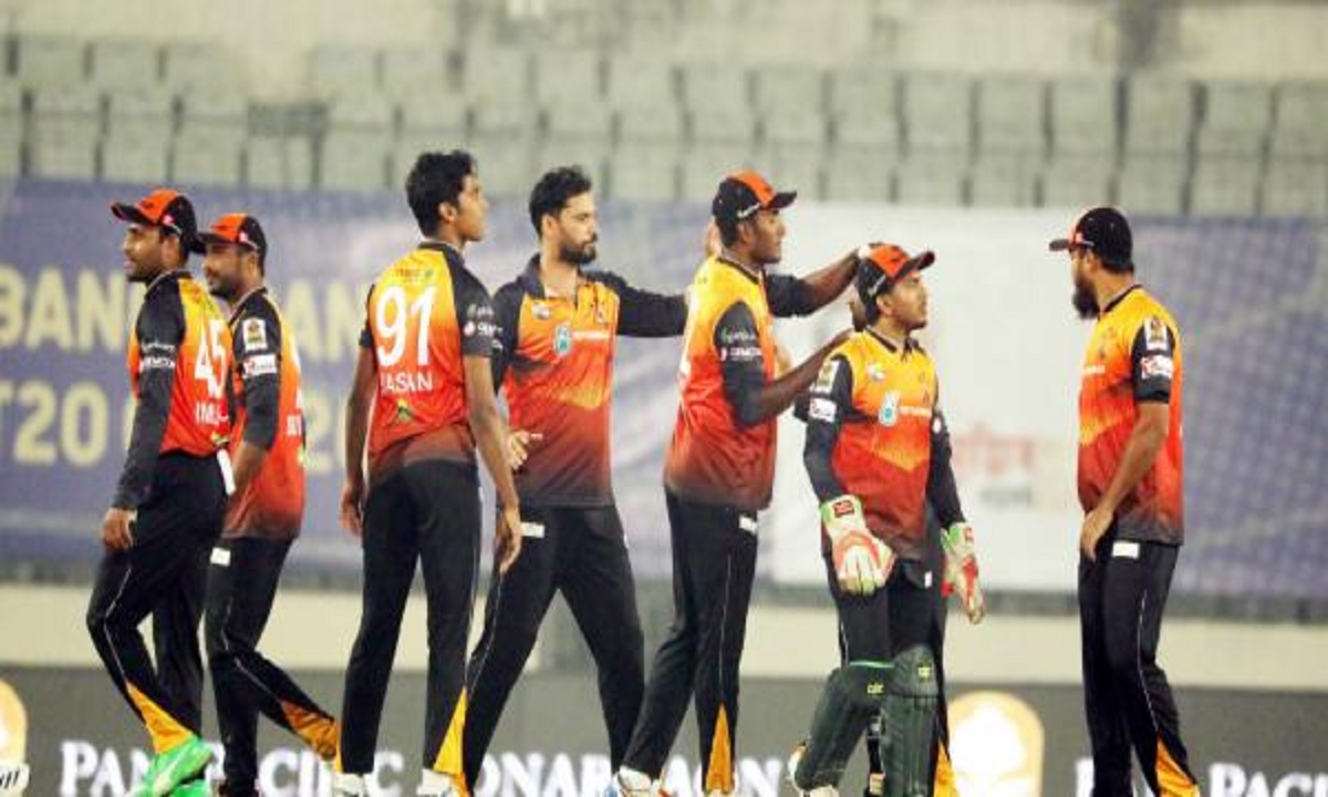 তারুণ্যের চট্টগ্রামকে হারিয়ে ফাইনালে ‘অভিজ্ঞ’ খুলনা