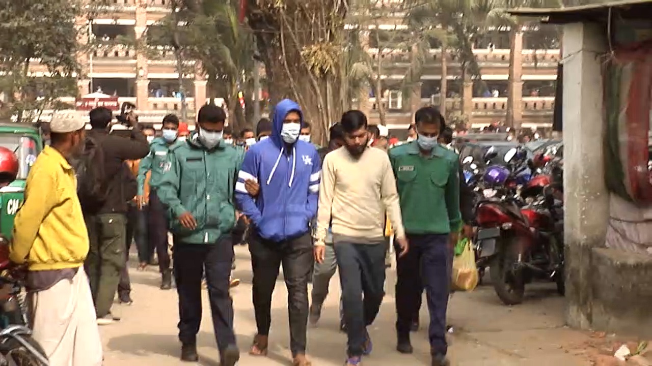 এমসি কলেজে গৃহবধূ ধর্ষণ: সাক্ষ্যগ্রহণ পেছালো এমসি কলেজে গৃহবধূ ধর্ষণ: সাক্ষ্যগ্রহণ পেছালো