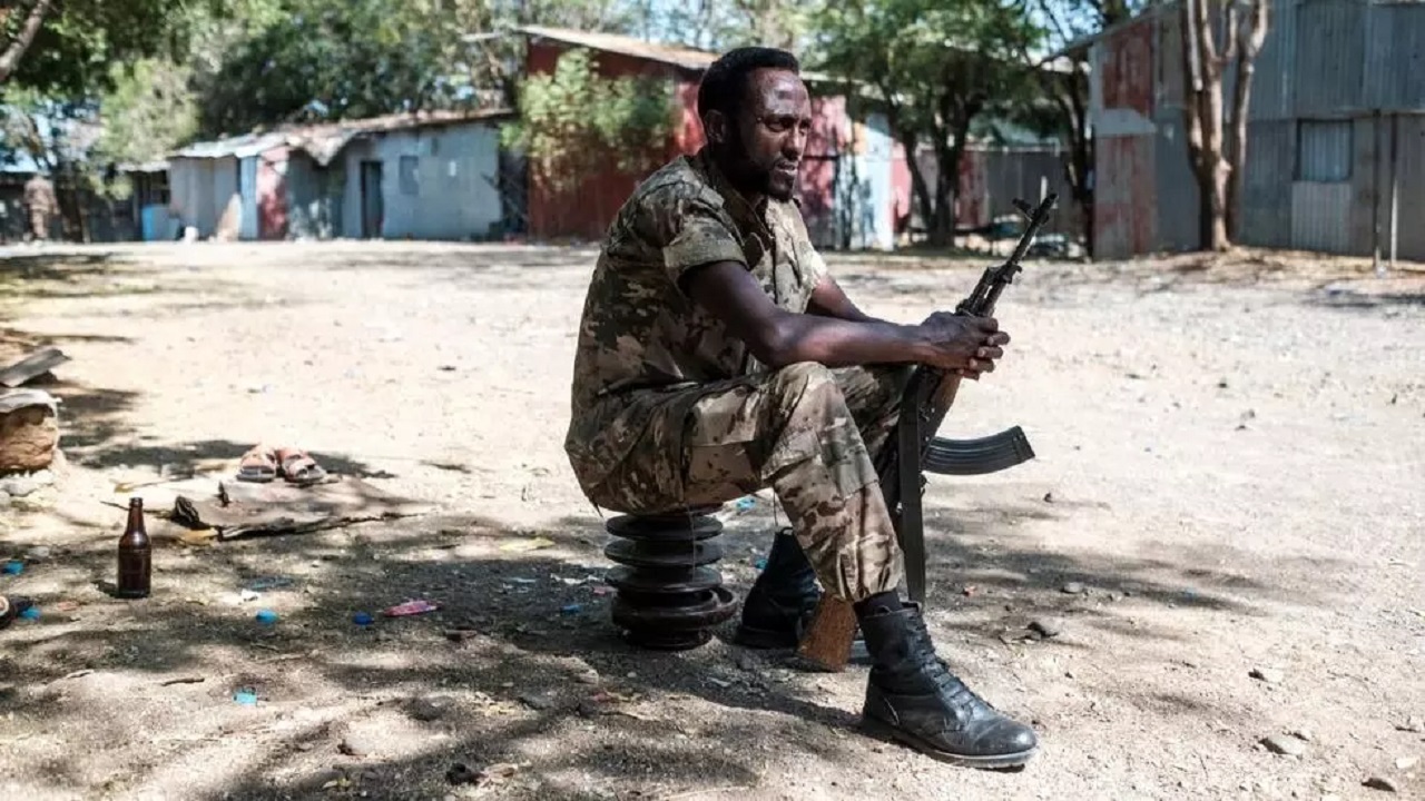 ইথিওপিয়ার পশ্চিমাঞ্চলে হামলায় প্রাণ গেছে কমপক্ষে ৮০ গ্রামবাসীর ইথিওপিয়ার পশ্চিমাঞ্চলে হামলায় প্রাণ গেছে কমপক্ষে ৮০ গ্রামবাসীর