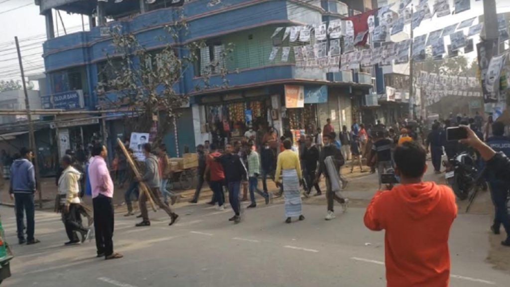 পাবনায় দুই কাউন্সিলর প্রার্থীর সমর্থকদের মধ্যে সংঘর্ষ, আহত ৫