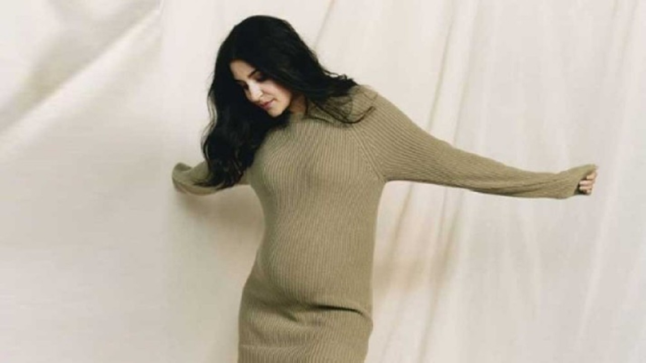 বেবি বাম্পের ফটোশুট, ট্রোলিংয়ের শিকার আনুশকা বেবি বাম্পের ফটোশুট, ট্রোলিংয়ের শিকার আনুশকা