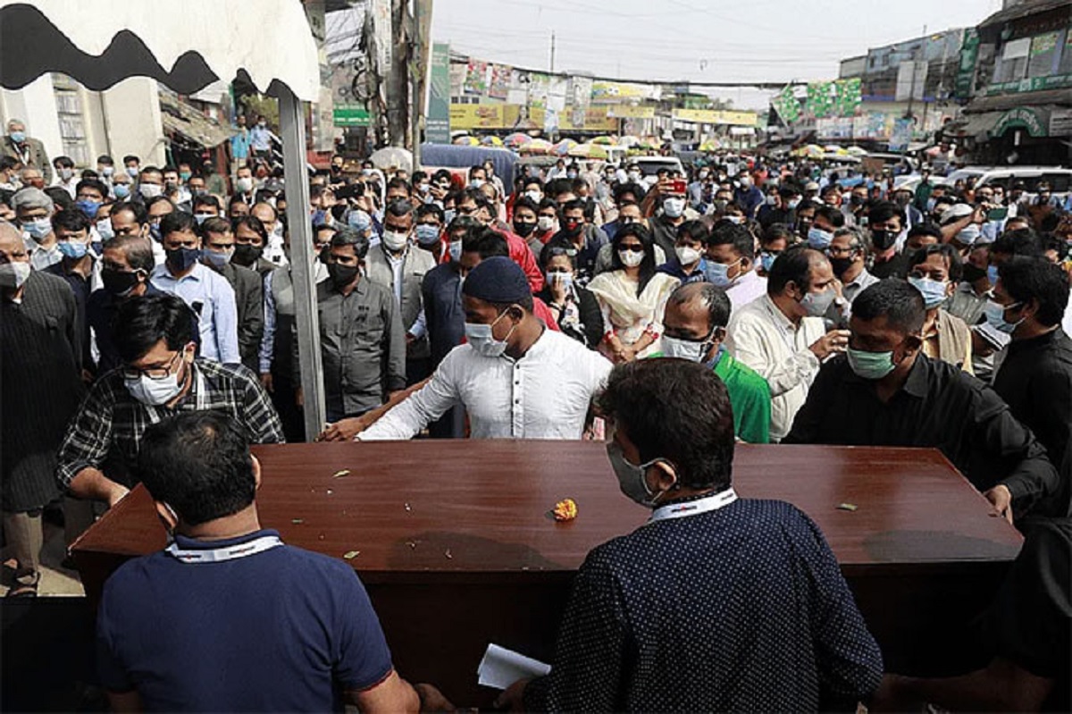 চিরনিদ্রায় শায়িত সাংবাদিক মিজানুর রহমান খান