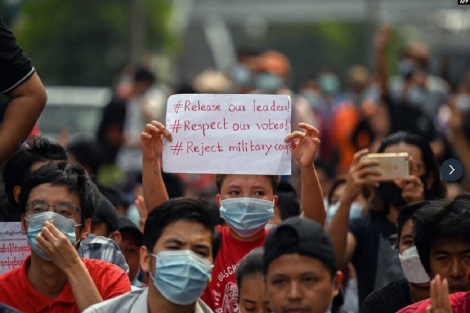 ইন্টারনেট বন্ধ রাখার পরও মিয়ানমারে জান্তা বিরোধী আন্দোলনে ১০ হাজারের বেশি অংশগ্রহণ