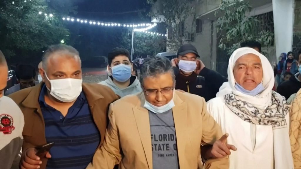 ৪ বছরের বেশি সময় পর মুক্তি পেলেন আল-জাজিরার সাংবাদিক