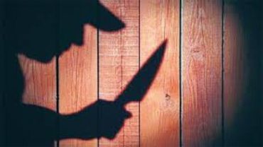 যাত্রাবাড়ীতে দুর্বৃত্তের ছুরিকাঘাতে মা-মেয়েসহ তিনজন আহত