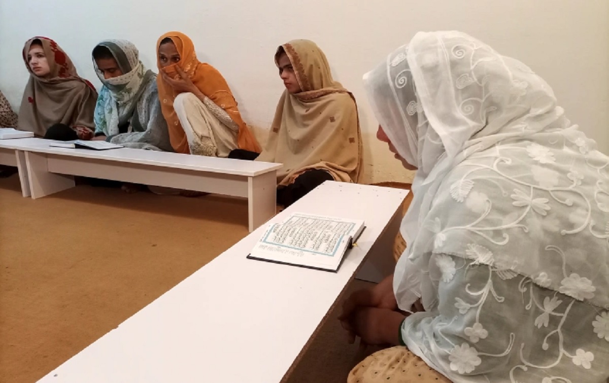 তৃতীয় লিঙ্গের জন্য মাদরাসা চালু পাকিস্তানে