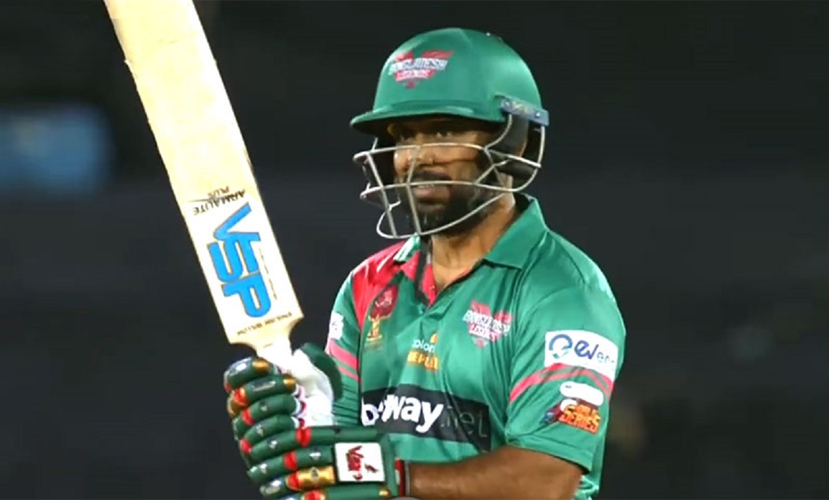ব্যাট হাতে আগের রূপে ফিরেছেন আফতাব আহমেদ