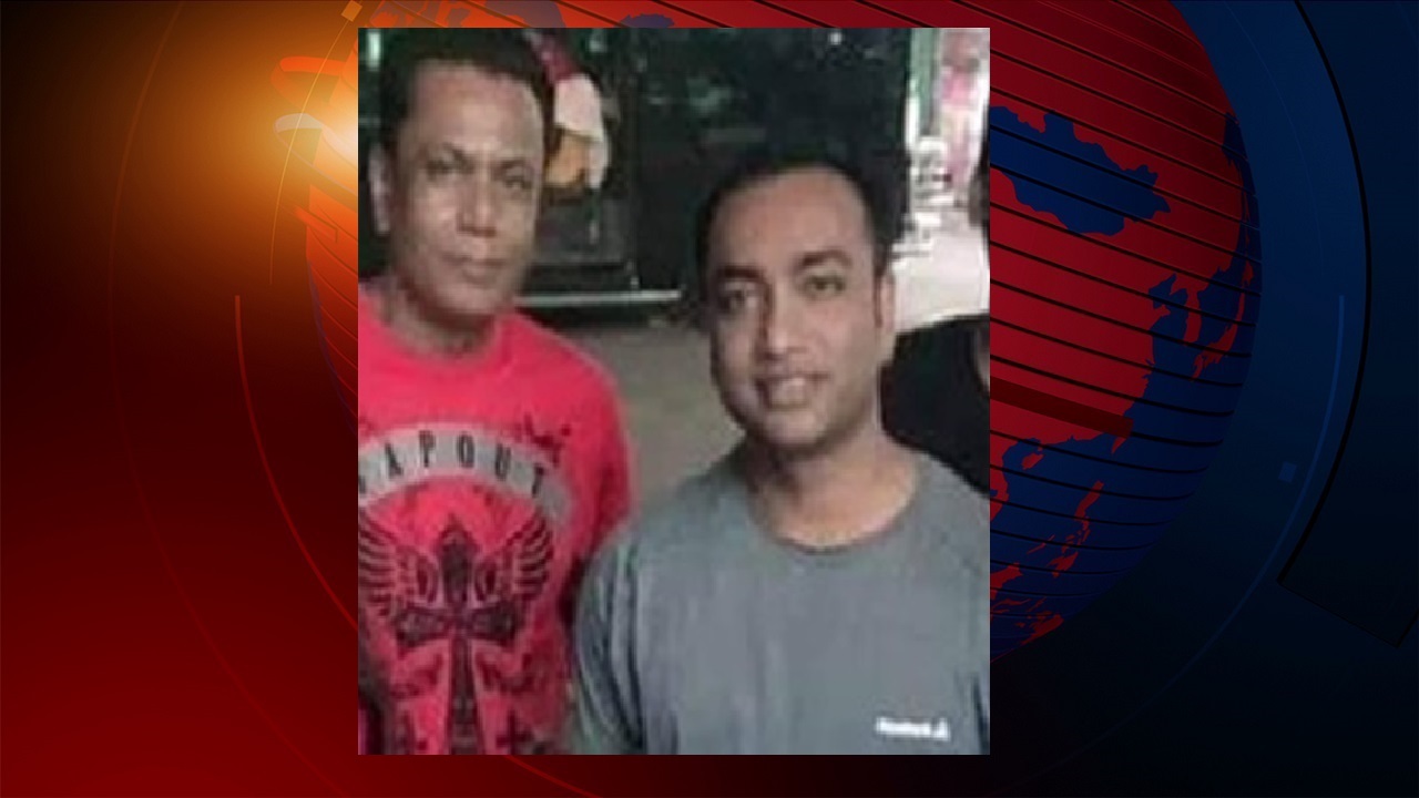 মীরসরাইয়ে সড়ক দুর্ঘটনায় নিহত দুই মিউজিশিয়ান মীরসরাইয়ে লরি চাপায় মিউজিশিয়ান হানিফ আহমেদ ও পার্থ প্রতীম গুহ'র মৃত্যু